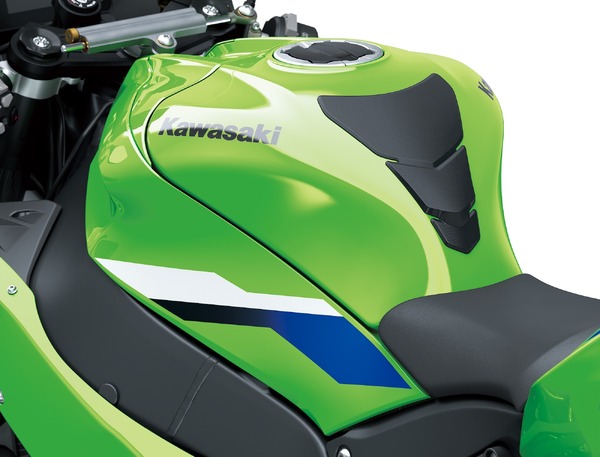 大型ウイングレットを新採用、新型カワサキ『Ninja ZX-10R』発売 248万