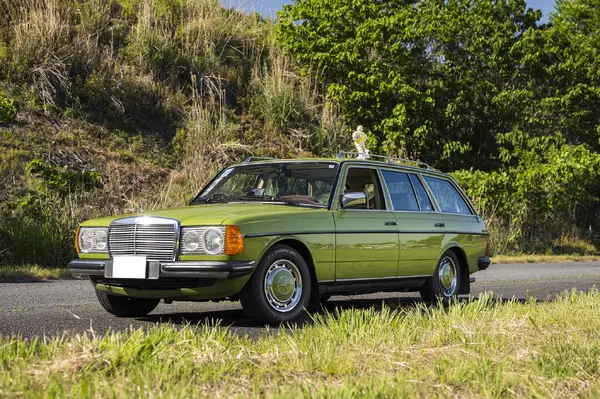 保存ではなく走らせる旧車、S123型メルセデスベンツ280TEの美学 保存ではなく走らせる旧車、S123型メルセデスベンツ280TEの美学