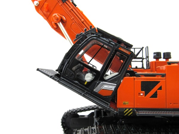 日立建機日本、『ZX1100K-7』ミニチュアを発売 フロント3種セットが9万