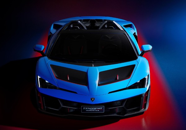 ランボルギーニの世界15台限定スーパーカー『Fenomeno Roadster