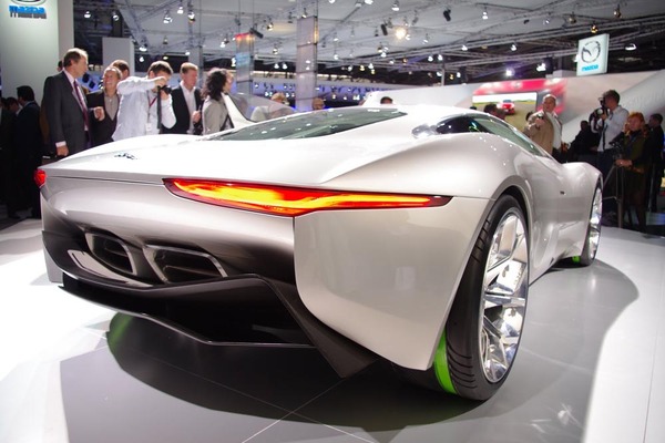 ジャガーのhvスーパーカー C X75市販へ 価格は約1億円 レスポンス Response Jp