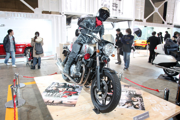 ARLEN MIRROR　ワイルド7 CB1100 オートサロン出品車 同型 東京オートサロン12】映画『ワイルド7』に登場したホンダ CB1100 1枚目