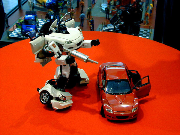 トランスフォーマー RX-8】バイナルテック・シリーズに新製品 トランスフォーマー RX-8】バイナルテック・シリーズに新製品