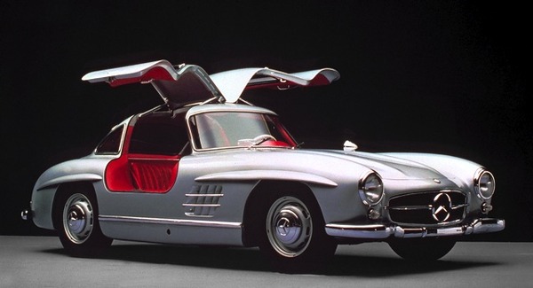 メルセデスの名車、300SL「ガルウイング」…イタリアで大事故