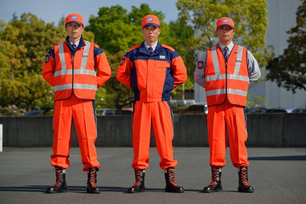 JAFロードサービス隊員のオレンジ制服をリニューアル…視認性向上