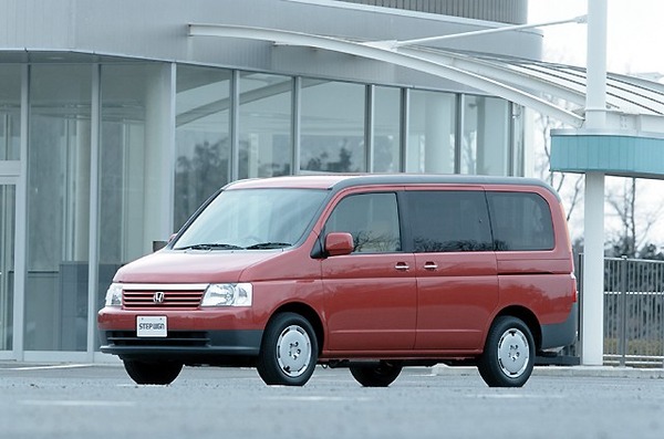 ステップワゴン　制作開始 ステップワゴン RP 1 2 3 4 5 スパーダ 2列目 7人乗り