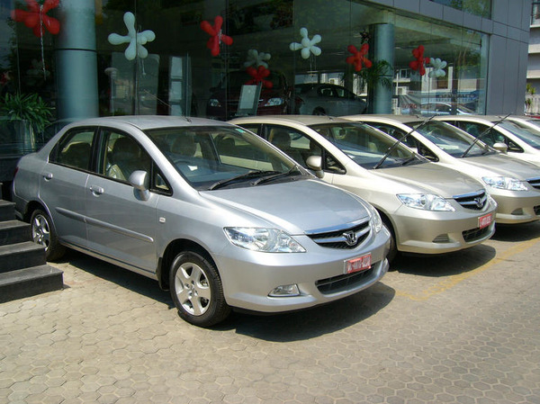 鈴木様 ホンダのインド市場攻勢】最終回…フィット アリア もプレミアム