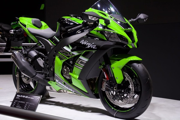 ショー 東京モーターショー15】カワサキ Ninja ZX-10R をジャパンプレミア