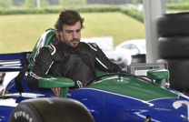 【INDYCAR】フェルナンド・アロンソがロードコースでインディカーをテスト…来季本格参戦への布石か 画像