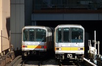 熊本電鉄、01形の改造工事の様子を公開…「青ガエル」の後継車