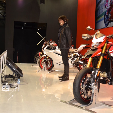 【東京モーターサイクルショー16】スクランブラー販売好調、今年もシックスティ2に期待…ドゥカティジャパン 画像