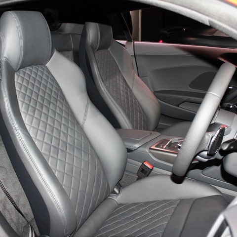 【アウディ R8 新型】モノポストデザインを採用したインテリア 画像