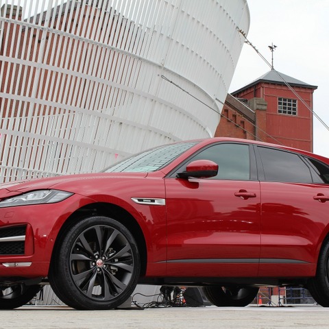 【ジャガー F-PACE】開発は競合ドイツ車を意識「さらに実用性を」 画像