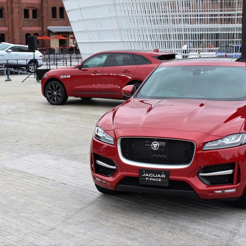 【ジャガー F-PACE】ネコのような足回り目指す 画像