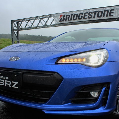 【スバル BRZ 改良新型】ヘッドランプをデザイン変更、水平対向エンジン搭載をアピール 画像