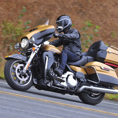 【ハーレー ウルトラリミテッド 試乗】王者の走りに磨きをかけた…青木タカオ 画像