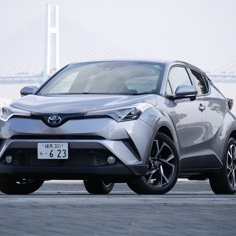 【トヨタ C-HR ハイブリッド 試乗】加速感は面白みに欠けるが…中村孝仁 画像