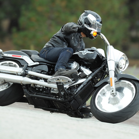 【ハーレー ソフテイル ファットボーイ/114 試乗】マッチョな豪快さは健在…青木タカオ 画像