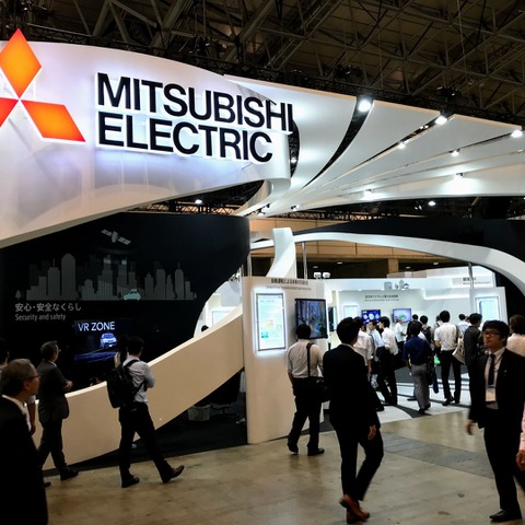 【CEATEC 2017】準天頂衛星みちびきによるセンチメートル単位の自車位置測位を達成…三菱電機 画像