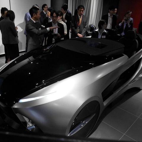【三菱電機 EMIRAI4】センチメートル測位を活用した自動運転とインターフェイス 画像