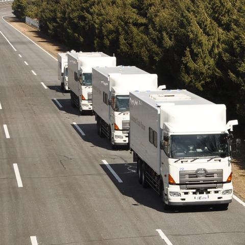 【岩貞るみこの人道車医】「電子連結トラック」は本当に現実的な手段なのか？ 画像