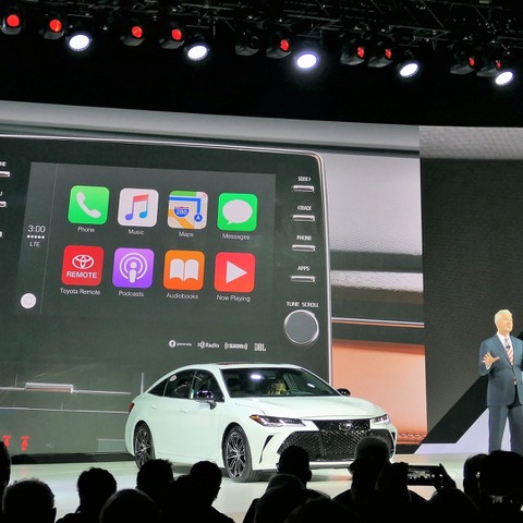 トヨタの最上級セダン、アバロン 新型はCarPlay対応…デトロイトモーターショー2018で発表 画像