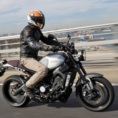 【ヤマハ XSR900 試乗】「ロータリーエンジン」のような3気筒のウルトラスムーズ感…佐川健太郎 画像