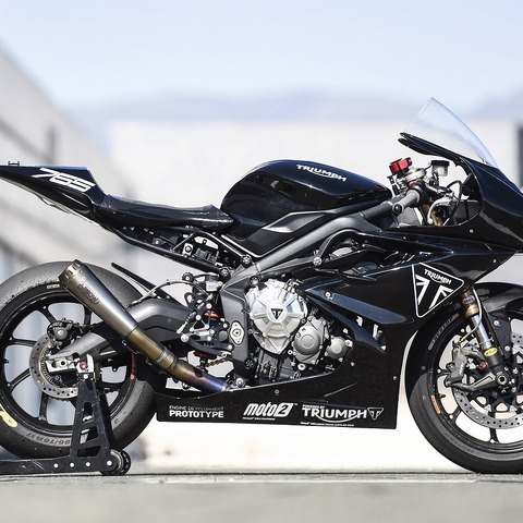 Moto2プロトタイプに最速試乗！トライアンフ製3気筒765ccは「分厚くも鋭い刃物のよう」 画像