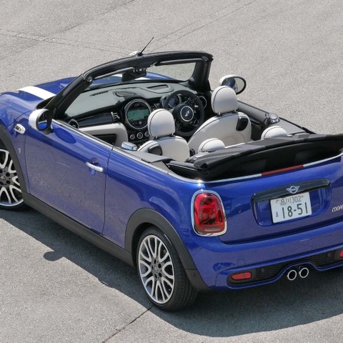 【MINI クーパーS コンバーチブル 試乗】こ奴、猪口才にも実にスムーズに走る…中村孝仁 画像