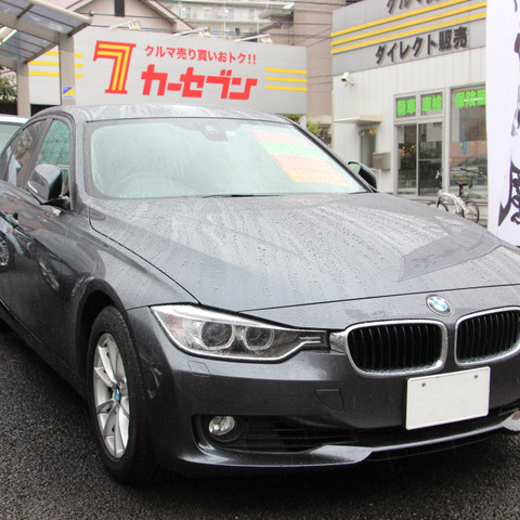 定規といっしょにキズの写真を撮る理由…お得な輸入車からコアな掘り出し物まで【カーセブンの中古車】 画像