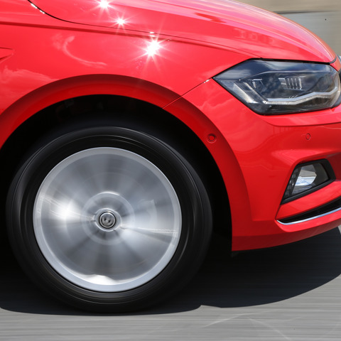 タイヤの空気圧チェック、最後にしたのはいつですか？【岩貞るみこの人道車医】 画像