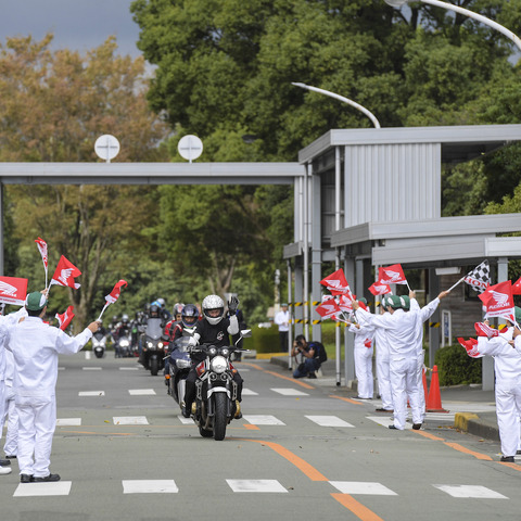 愛車が生まれた工場へ「ただいま」…ホンダ熊本製作所でバイクファンイベント、名物カレーうどんも 画像