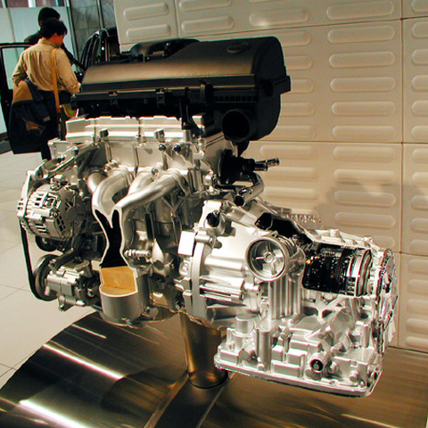 【日産『マーチ』発表】超-低排出ガス車認定を受けた新開発エンジン 画像