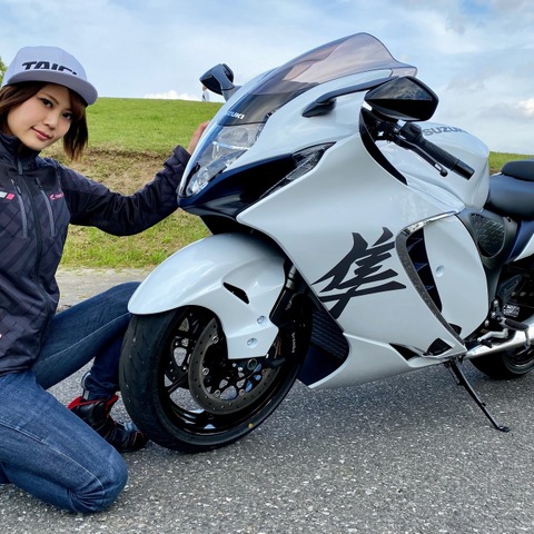 【スズキ ハヤブサ 新型試乗】すいません！ホントに乗りやすかったです…小鳥遊レイラ 画像