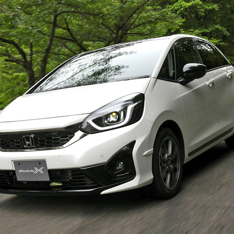【ホンダ フィット モデューロX 新型試乗】ノーマルに物足りなさを感じている人には貴重な1台…片岡英明 画像