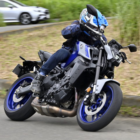 【ヤマハ MT-09 試乗】エンジンを回すことがとにかく楽しくてたまらない…丸山浩 画像