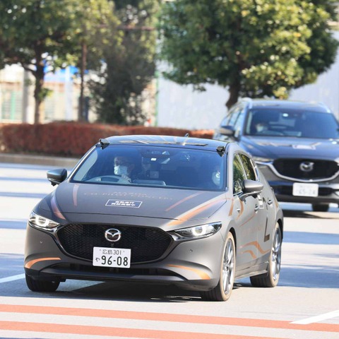 不測の事態でも安全に自動停車、便利だけど「お世話になりたくない」装備にお金を払うということ 画像