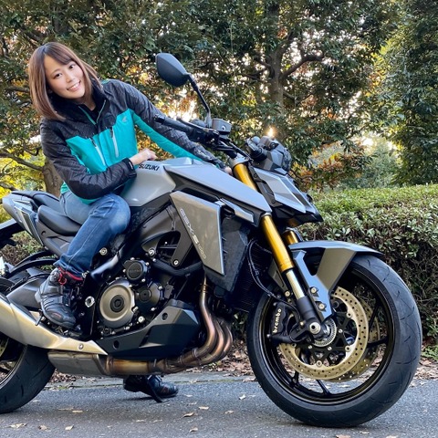 【スズキ GSX-S1000 新型試乗】「リラックス系」なライポジがステキな優等生…小鳥遊レイラ 画像