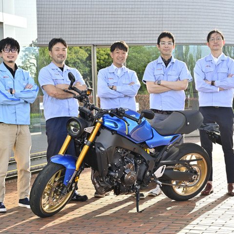 【ヤマハ XSR900 新型】作ったのは「開発者も欲しいバイク」、MT-09との思想の違いとは 画像