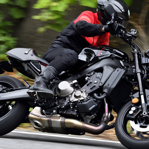【ヤマハ XSR900 試乗】ヤマハらしいハンドリングに、懐かしさを覚える…伊丹孝裕 画像
