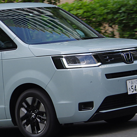 【ホンダ ステップワゴン 新型試乗】ファミリーカーを極めた新型の、ミニバンらしからぬ走り…内田俊一 画像