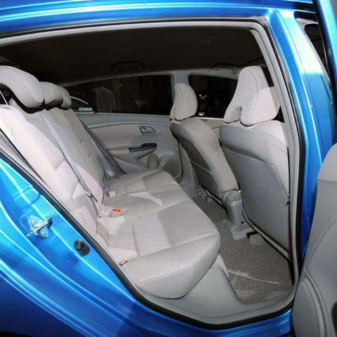 【ホンダ インサイト 試乗】カシコイクルマ…岩貞るみこ 画像