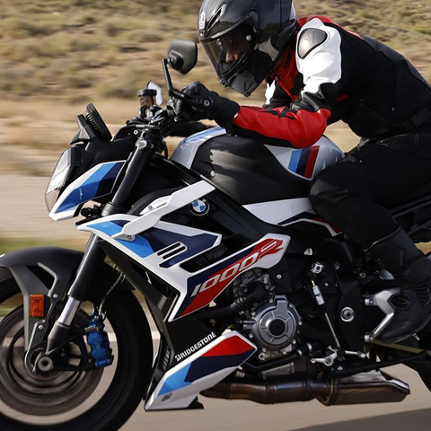 【BMW M1000R 試乗】2台目の「M」はスーパーネイキッド！MotoGP譲りの空力性能がすごい…伊丹孝裕 画像