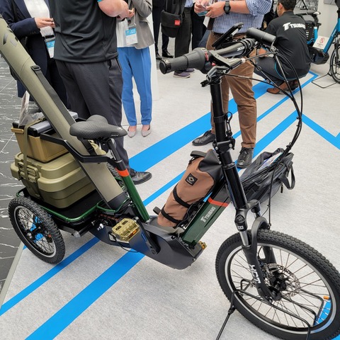 3輪・低重心「多目的e-Cargo」は安心・安全を目指す電動アシスト車 画像
