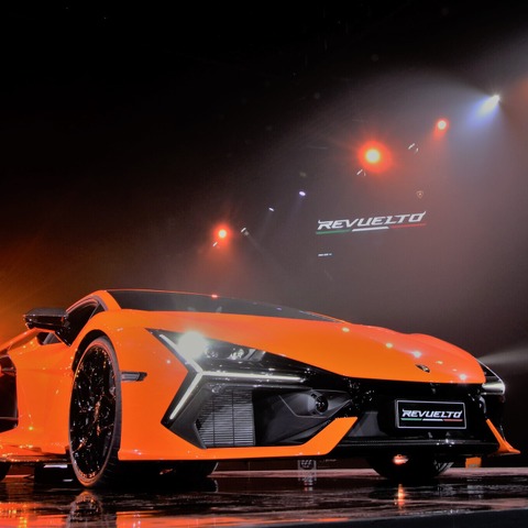 「スペースシップデザイン」はランボルギーニだからこそ…レヴエルトのデザイナーにインタビュー 画像