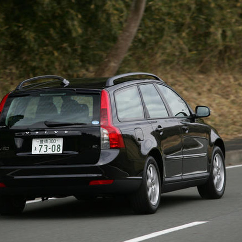 【ボルボ V50 2.0e パワーシフト 試乗】反復横飛びさせたい…岩貞るみこ 画像