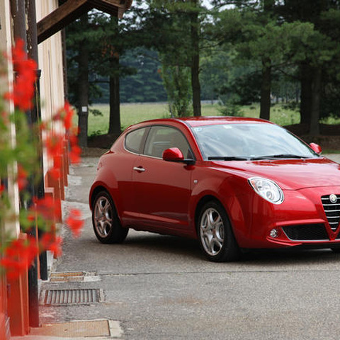 【アルファロメオ Mito 試乗】フェロモン噴出…岩貞るみこ 画像