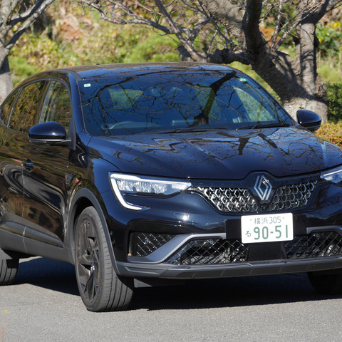 【ルノー アルカナ MHEV 新型試乗】マイナス90kgの軽さが生み出すキビキビ・ヒラヒラ感…中村孝仁 画像