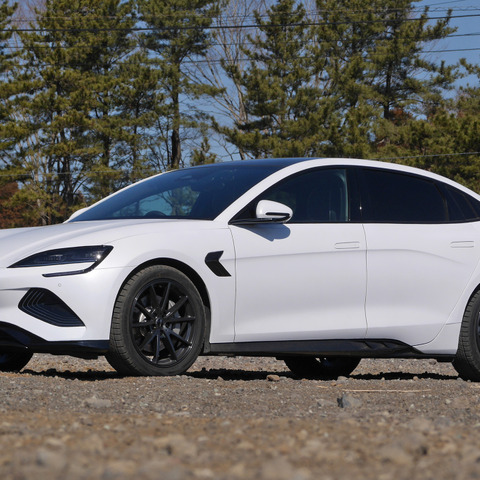 【BYD シール 新型試乗】俄然「RWD」をオススメする理由…中村孝仁 画像