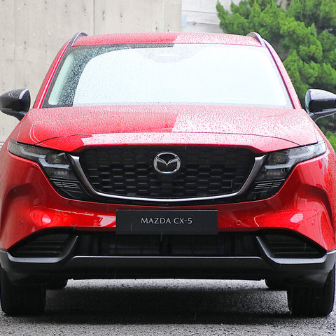 【マツダ CX-5 新型】反対を押し切った「一本のプレスライン」が生み出す妙、「原点回帰」めざしたデザインとは 画像